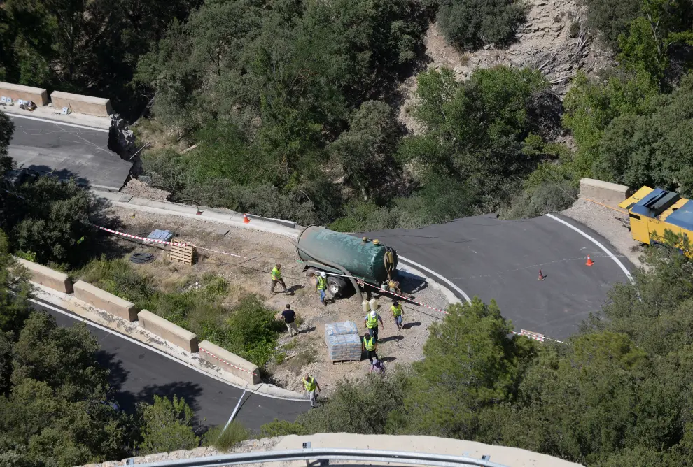 Accidente con dos trabajadores muertos en obras de carretera en Arcos de las Salinas.