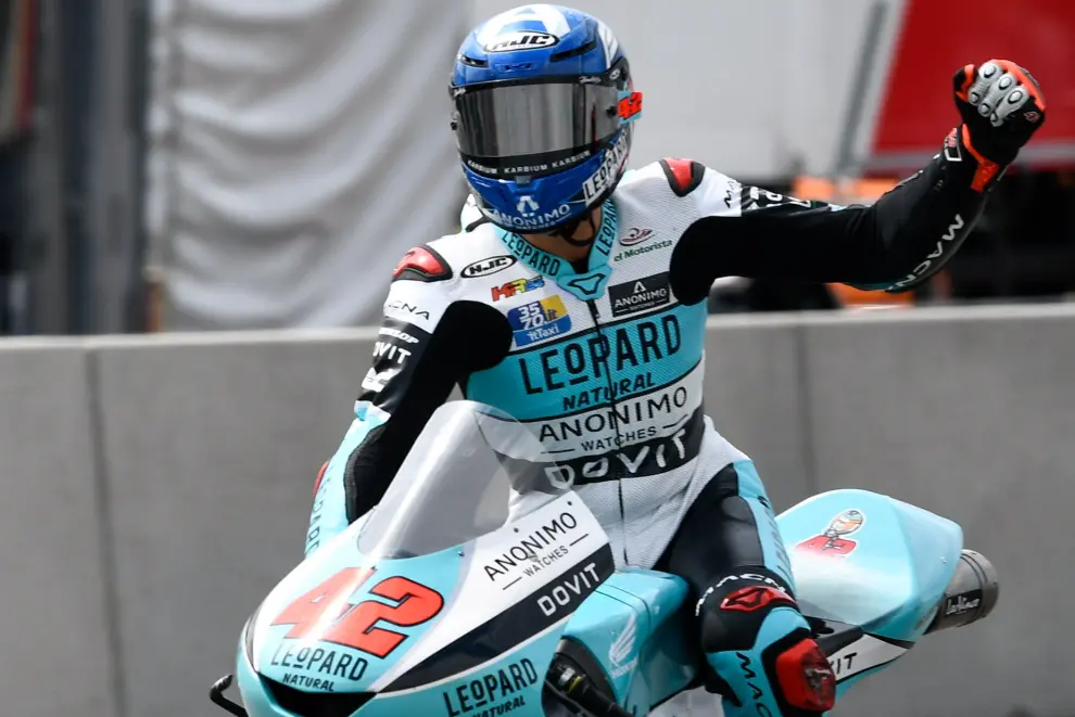 Hohenstein-ernstthal (Germany), 07/07/2019.- Italian Moto3 rider Lorenzo Dalla Porta of Leopard Racing Team celebrates on the podium winning the Moto3 race of the motorcycling Grand Prix of Germany at the Sachsenring racing circuit in Hohenstein-Ernstthal, Germany, 07 July 2019. (Motociclismo, Ciclismo, Alemania) EFE/EPA/FILIP SINGER Motorcycling Grand Prix of Germany