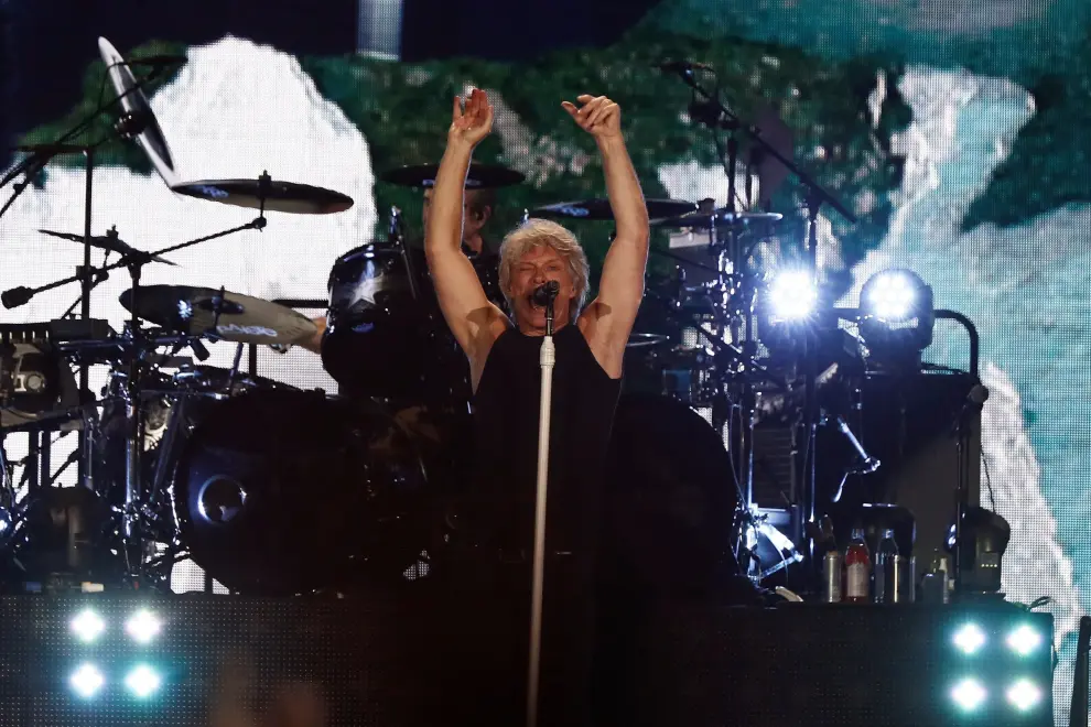 GRAF519. MADRID, 07/07/2019.- El cantante estadounidense Jon Bon Jovi, durante el concierto de su gira "This house is not for sale" ofrecido esta noche en el Wanda Metropolitano, en Madrid. EFE/Mariscal CONCIERTO DE BON JOVI EN MADRID
