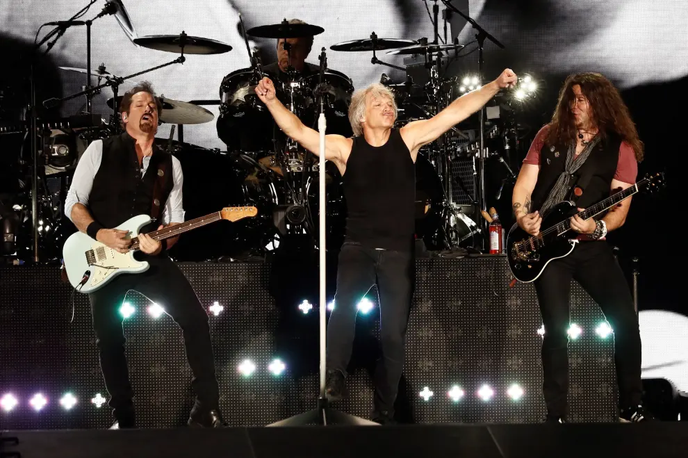GRAF520. MADRID, 07/07/2019.- El banda estadounidense Bon Jovi, durante el concierto de su gira "This house is not for sale" ofrecido esta noche en el Wanda Metropolitano, en Madrid. EFE/Mariscal CONCIERTO DE BON JOVI EN MADRID