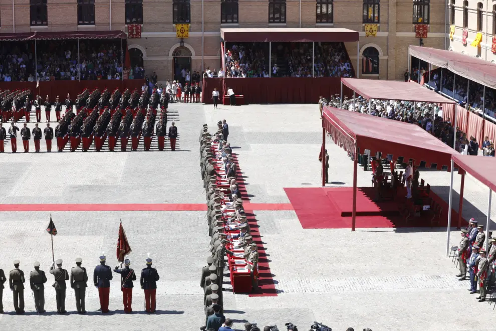 l Rey preside en la Academia General Militar de Zaragoza el acto de entrega de Reales Despachos a los nuevos oficiales del Ejército y de la Guardia Civil