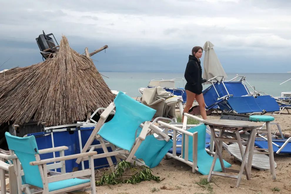 El temporal ha causado numerosos destrozos en la península de Calcídica, en el norte de Grecia.