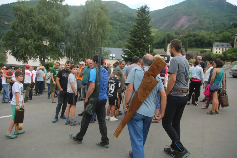 Protesta de los ganaderos del valle de Chistau contra el oso.