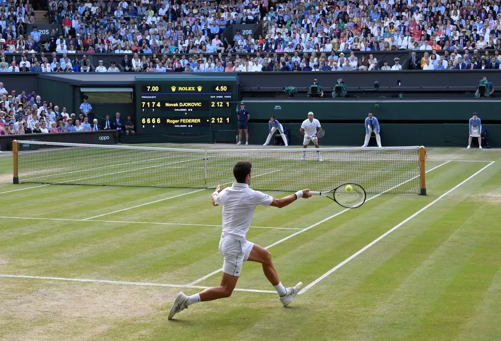 Tennis - Wimbledon - All England Lawn Tennis and Croquet Club, London, Britain - July 14, 2019  Serbia's Novak Djokovic in action during the final against Switzerland's Roger Federer  REUTERS/Toby Melville [[[REUTERS VOCENTO]]] TENNIS-WIMBLEDON/