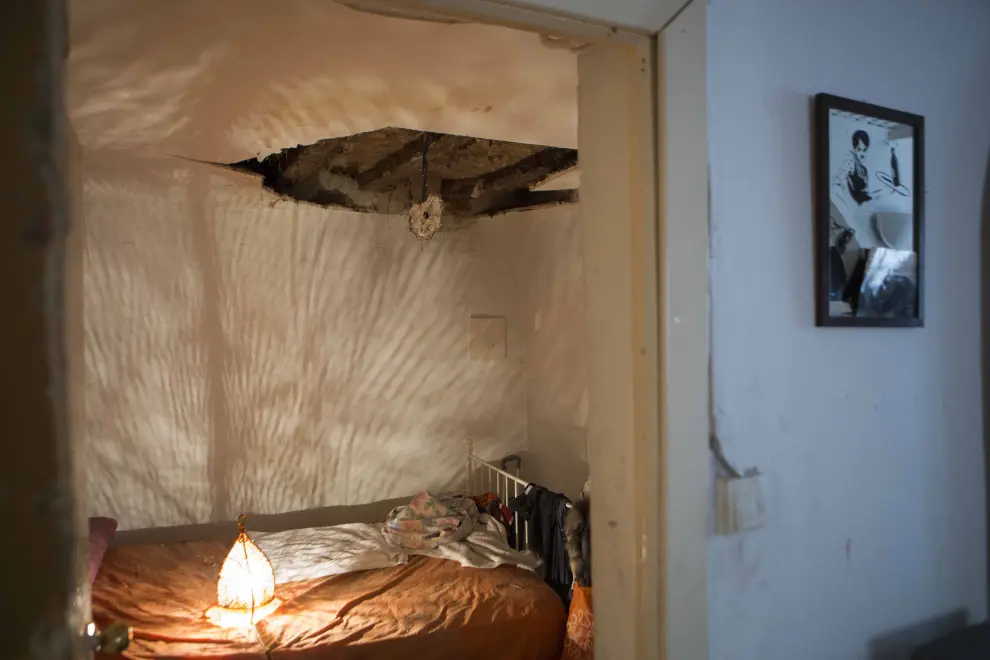 Derrumbe de un falso techo en un piso de La Magdalena, en Zaragoza