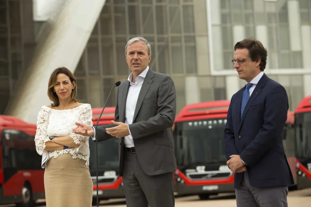 Presentación de 17 nuevos autobuses híbrido para Zaragoza