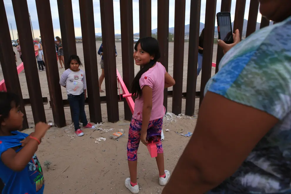 Balancines que borran la frontera entre México y EE. UU.