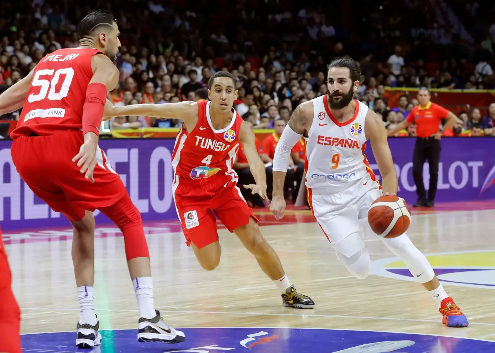 España gana en Túnez en su primer partido del Mundial