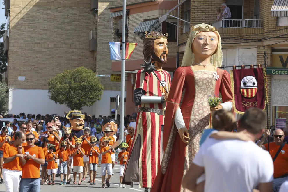 San Antolín se ha abierto con actos multitudinarios como la cabalgata, la discomóvil y las verbenas de noche.
