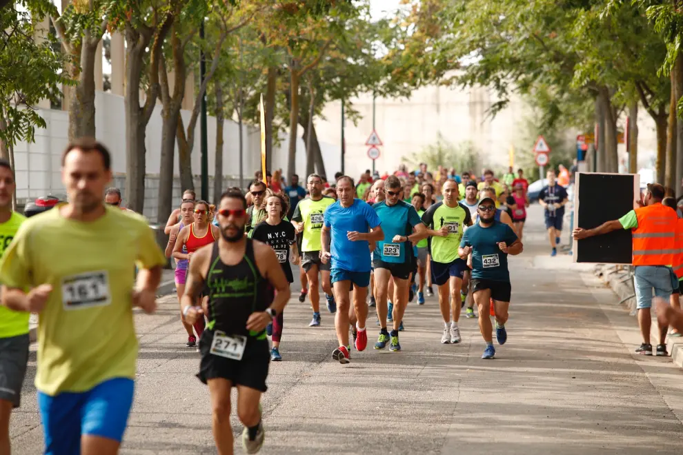 Unas 400 personas han participado en la 4K que se ha celebrado este domingo por la mañana en Zaragoza.
