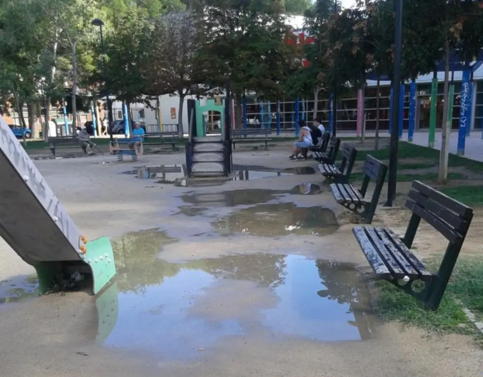 Zona infantil de la plaza Aldaba.