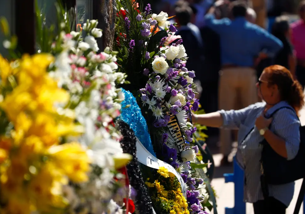 Family, friends and fans pay their respects to Spanish former Olympic skier Blanca Fernandez Ochoa, who was found dead in the mountains near Cercedilla after days of being reported missing, in Cercedilla, Spain, September 7, 2019.REUTERS/Javier Barbancho [[[REUTERS VOCENTO]]]