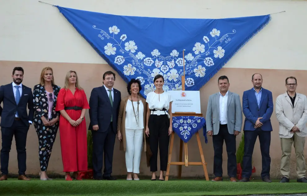 La Reina abre el curso escolar en Torrejoncillo (Cáceres)