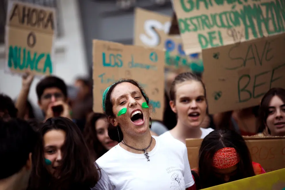 Protesta contra el cambio climático frente al Congreso de los Diputados, en Madrid.