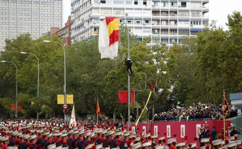 Los Reyes presiden el desfile del Día de la Fiesta Nacional