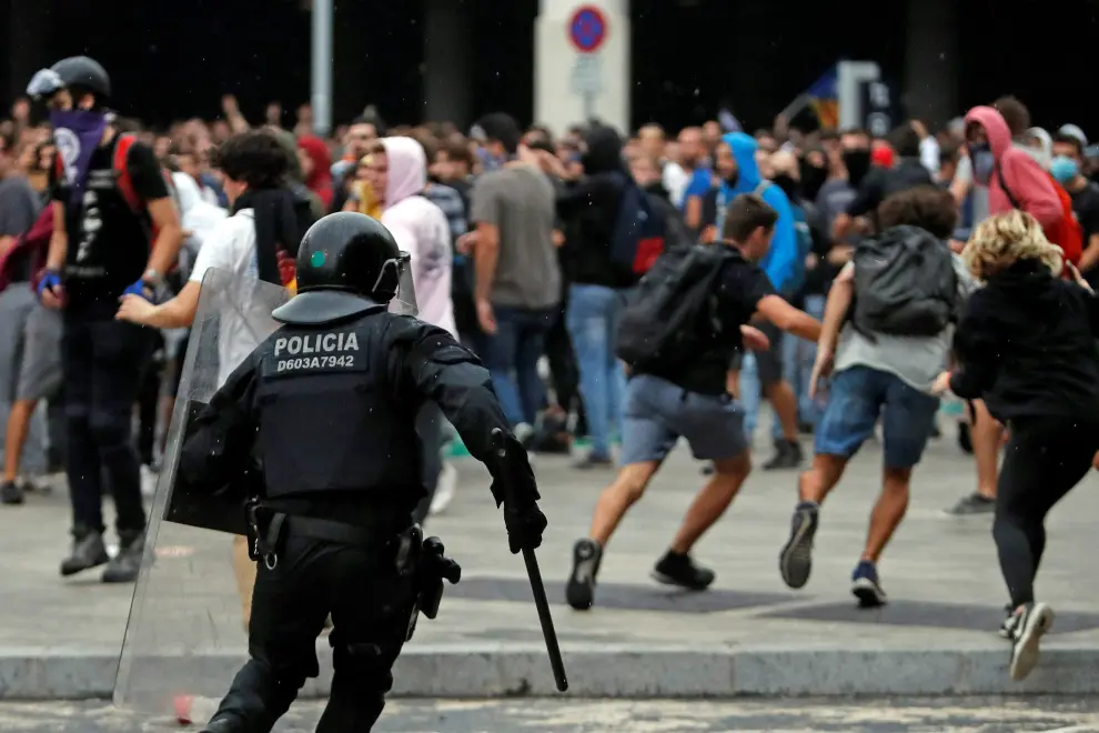 Cargas policiales en El Prat