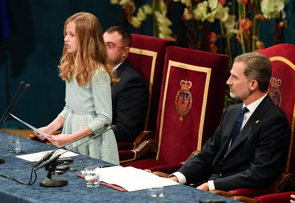 Spain's Princess Leonor delivers her speech during the Princess of Asturias Awards' ceremony at Campoamor Theatre in Oviedo, Spain October 18, 2019. REUTERS/Eloy Alonso [[[REUTERS VOCENTO]]] SPAIN-ROYALS/AWARDS