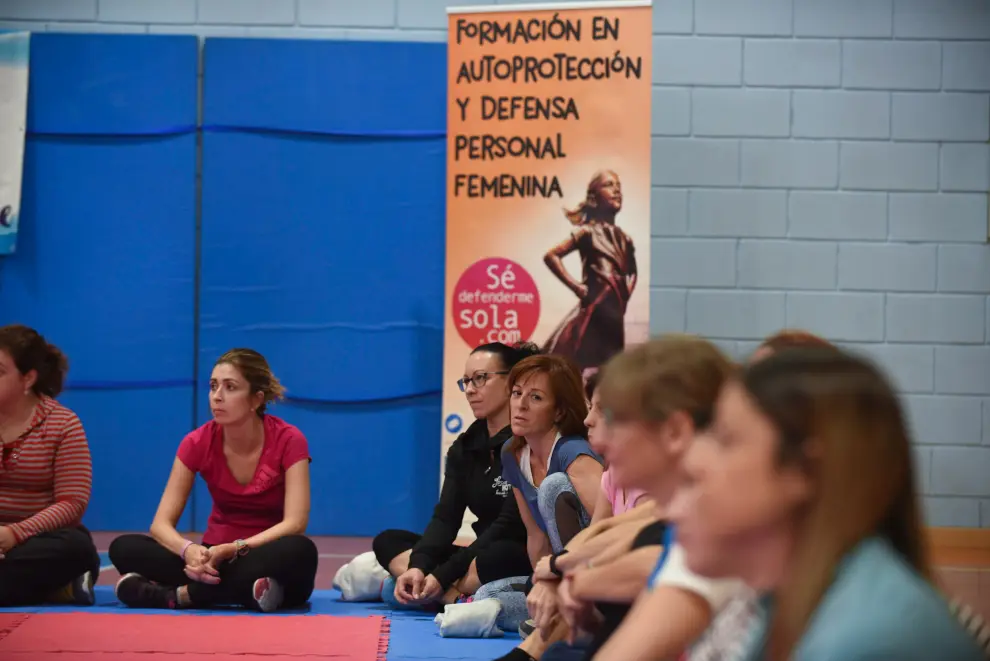 Jornada de Deporte y Mujer en Zaragoza, actividad organizada en el pabellón Príncipe Felipe y aledaños
