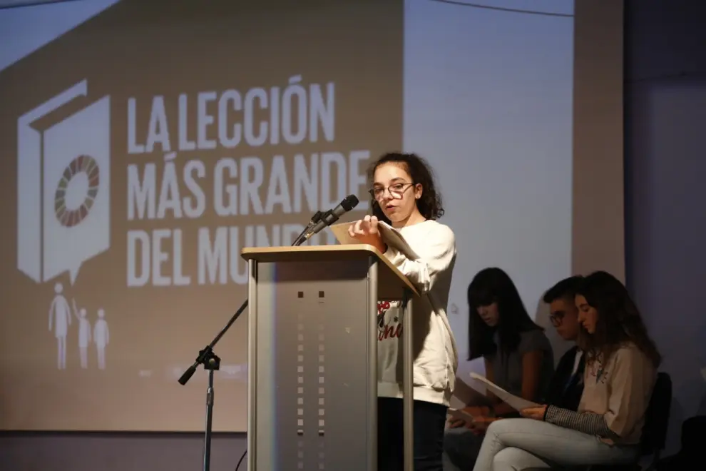 Visita de Isabel Celáa a Zaragoza
