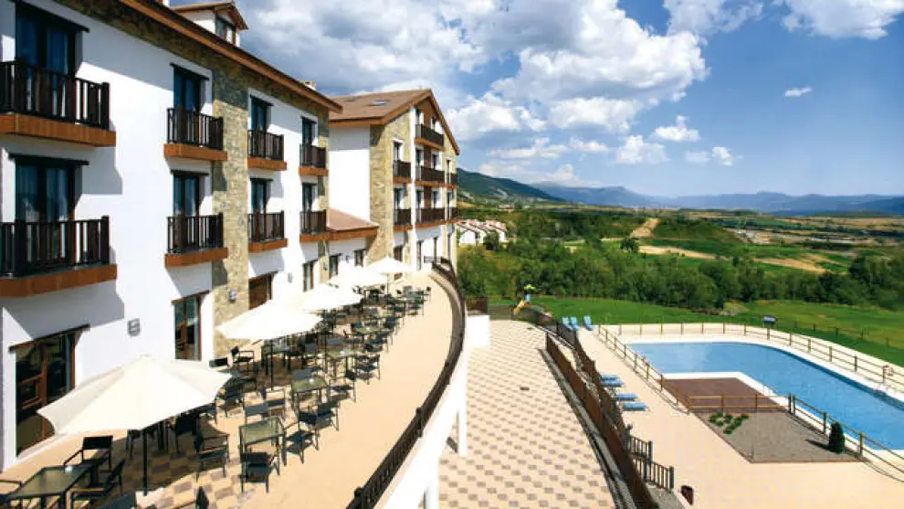 El Hotel Real Golf & Spa Badaguás Jaca es un espacio único para celebrar una boda en la montaña.