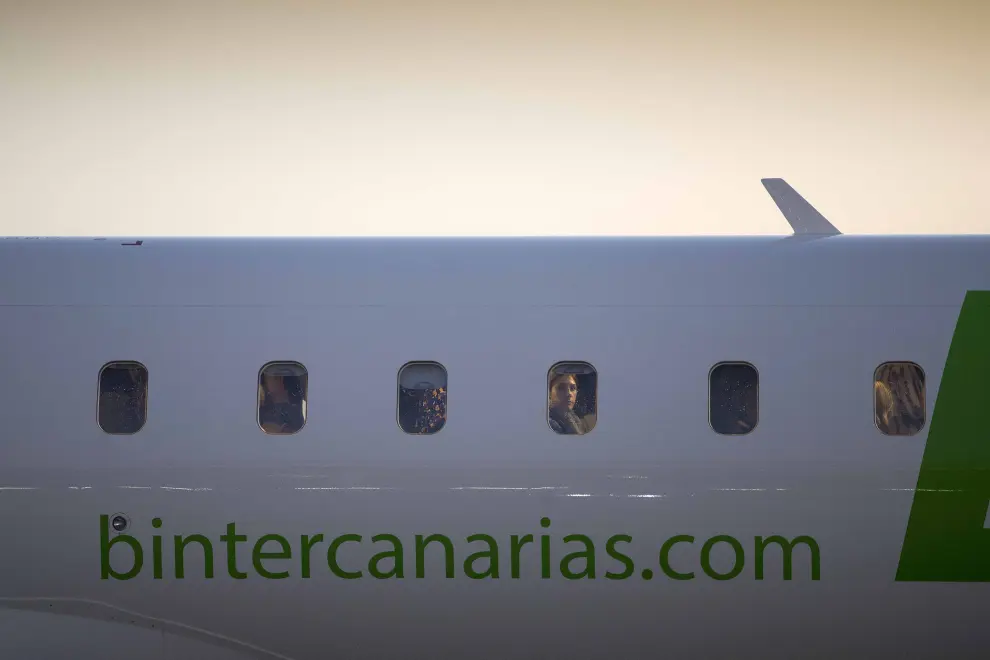Aterriza el primer vuelo que conecta Zaragoza y Gran Canaria