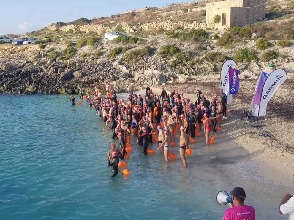 Tres aragoneses triunfan nadando en X-Waters de aguas abiertas en Malta
