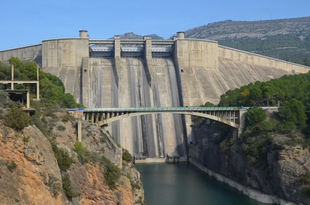 La presa que cambió la historia de El Grado ha cumplido 50 años.