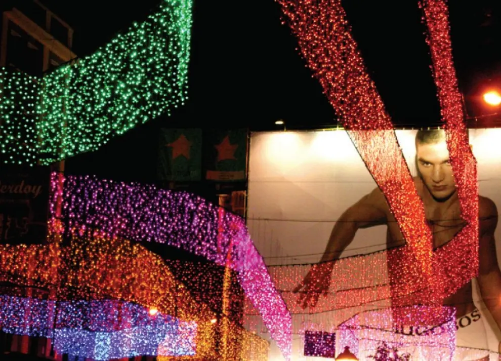 El arquitecto aragonés Sergio Sebastián ha diseñado diversas iluminaciones navideñas para el Ayuntamiento de Madrid.