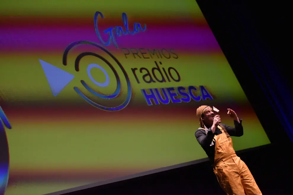 Música y humor en la gala de los Premios Radio Huesca