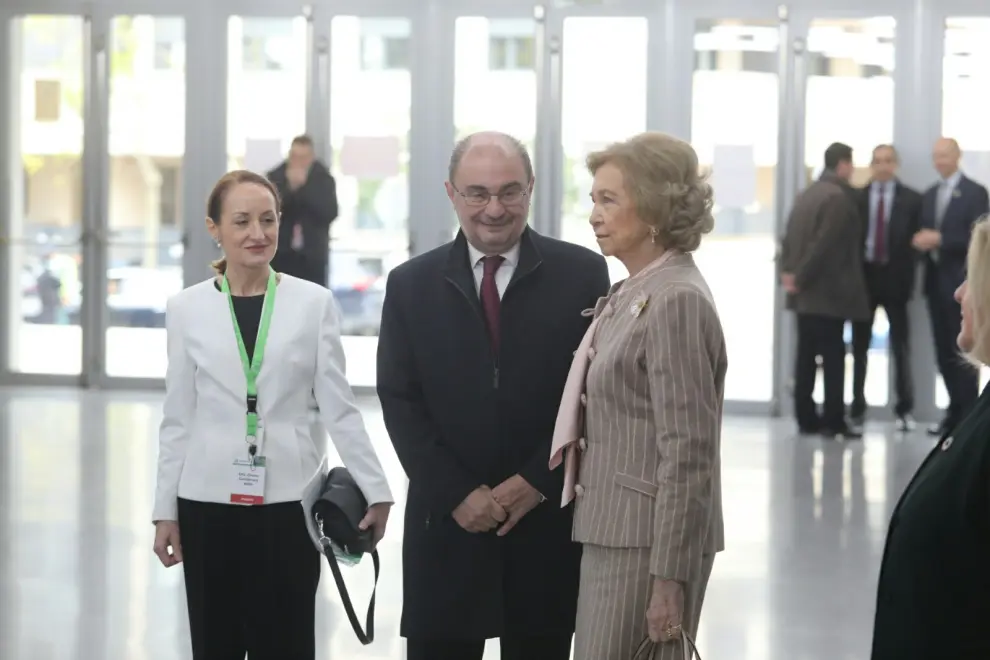 La reina doña Sofía inaugura el VIII Congreso Nacional de Alzhéimer en Huesca.