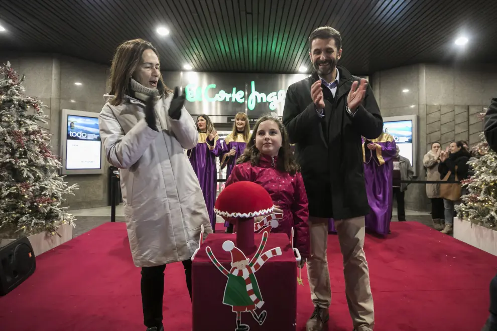 El centro comercial de El Corte Inglés de Sagasta en Zaragoza inauguró el encendido de luces