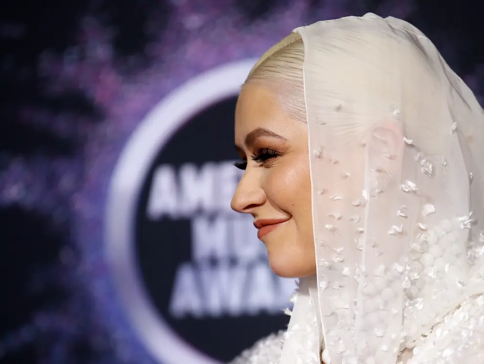 Christina Aguilera en la alfombra roja de los American Music Awards