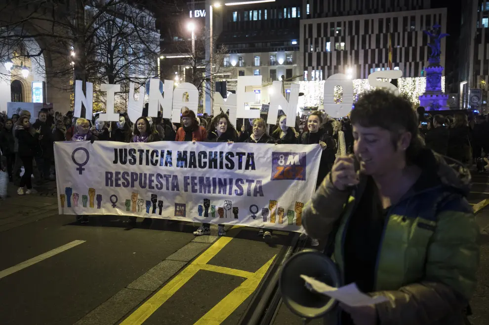 Manifestación en Zaragoza en el Día Internacional para la eliminación de la violencia contra la mujer