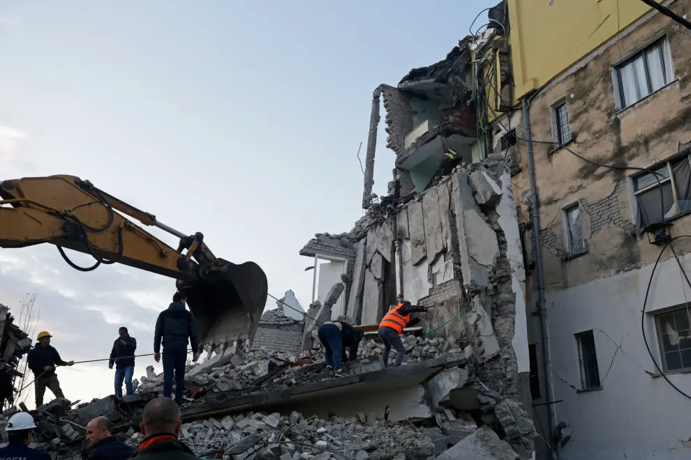 A damaged building is pictured in Thumane, after an earthquake shook Albania, November 26, 2019. REUTERS/Florian Goga [[[REUTERS VOCENTO]]] ALBANIA-QUAKE/