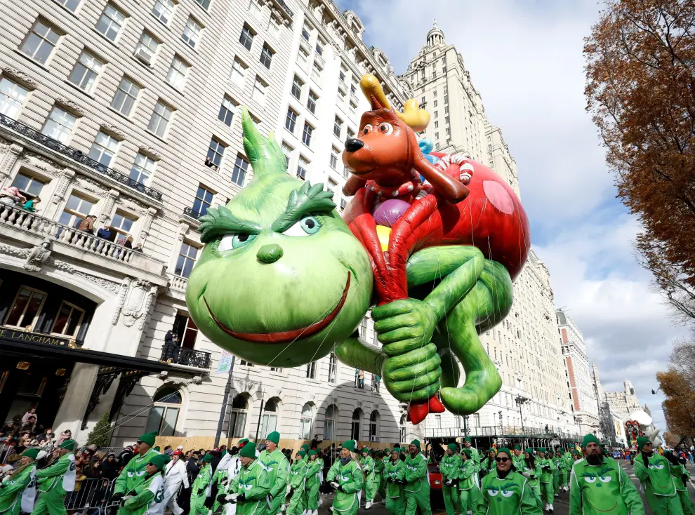 New York (United States), 28/11/2019.- The Jett by Super Wings'' balloon floats down Central Park West during the 93rd Annual Macy's Thanksgiving Day Parade in New York, New York, USA, 28 November 2019. The annual parade, which began in 1924, features giant balloons of characters from popular culture floating above the streets of Manhattan. (Estados Unidos, Nueva York) EFE/EPA/JASON SZENES 93rd Annual Macy's Thanksgiving Day Parade