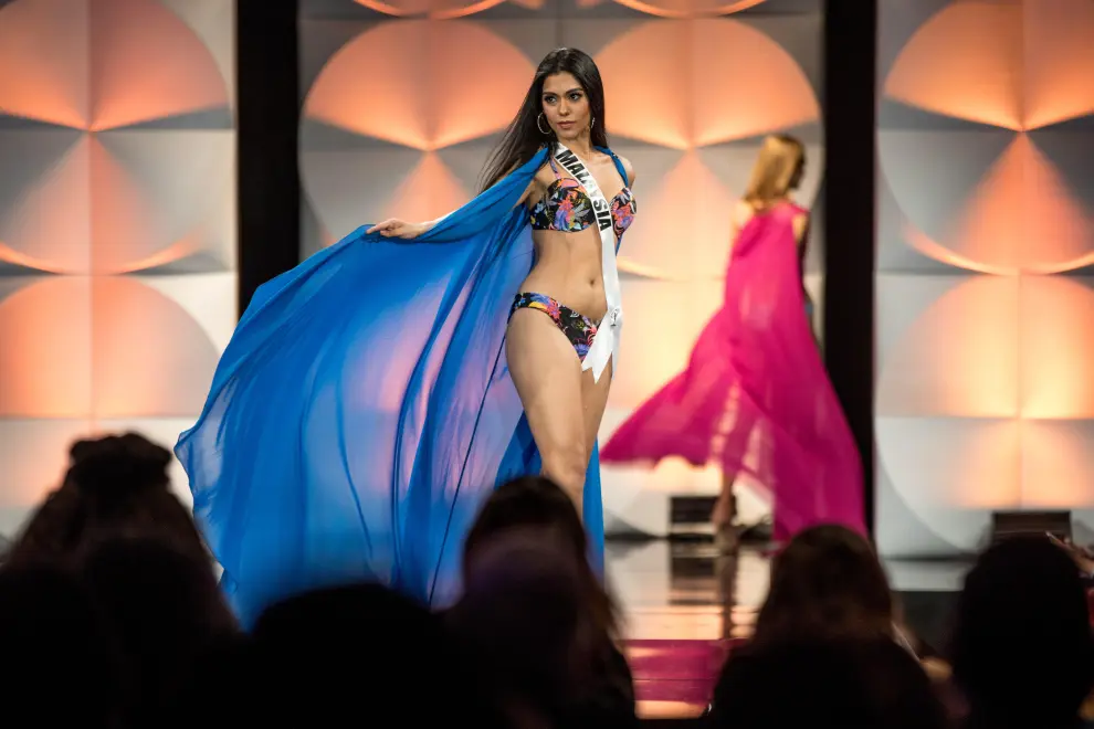 Atlanta (United States), 07/12/2019.- Miss Ireland Fionnghuala O'Reilly walks in her swimsuit during the Miss Universe 2019 preliminary round in Atlanta, Georgia, USA, 06 December 2019. The final stages of the competition will take place on 08 December 2019 in Atlanta. (Irlanda, Estados Unidos) EFE/EPA/BRANDEN CAMP Miss Universe 2019 preliminary round in Atlanta