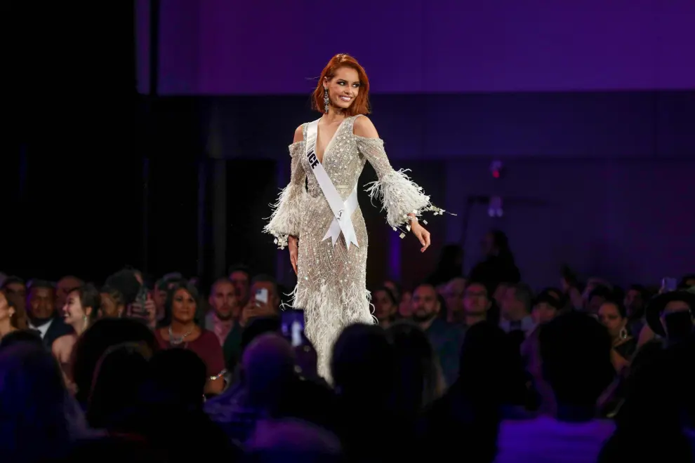 Atlanta (United States), 07/12/2019.- Miss USA Cheslie Kryst walks in her costume during the Miss Universe 2019 preliminary round in Atlanta, Georgia, USA, 06 December 2019. The final stages of the competition will take place on 08 December 2019 in Atlanta. (Estados Unidos) EFE/EPA/BRANDEN CAMP EPA-EFE/BRANDEN CAMP Miss Universe 2019 preliminary round in Atlanta
