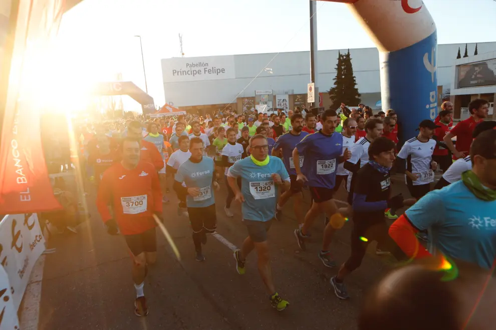 La carrera de Empresas ESIC ha reunido en Zaragoza a cerca de 4.000 corredores este domingo.