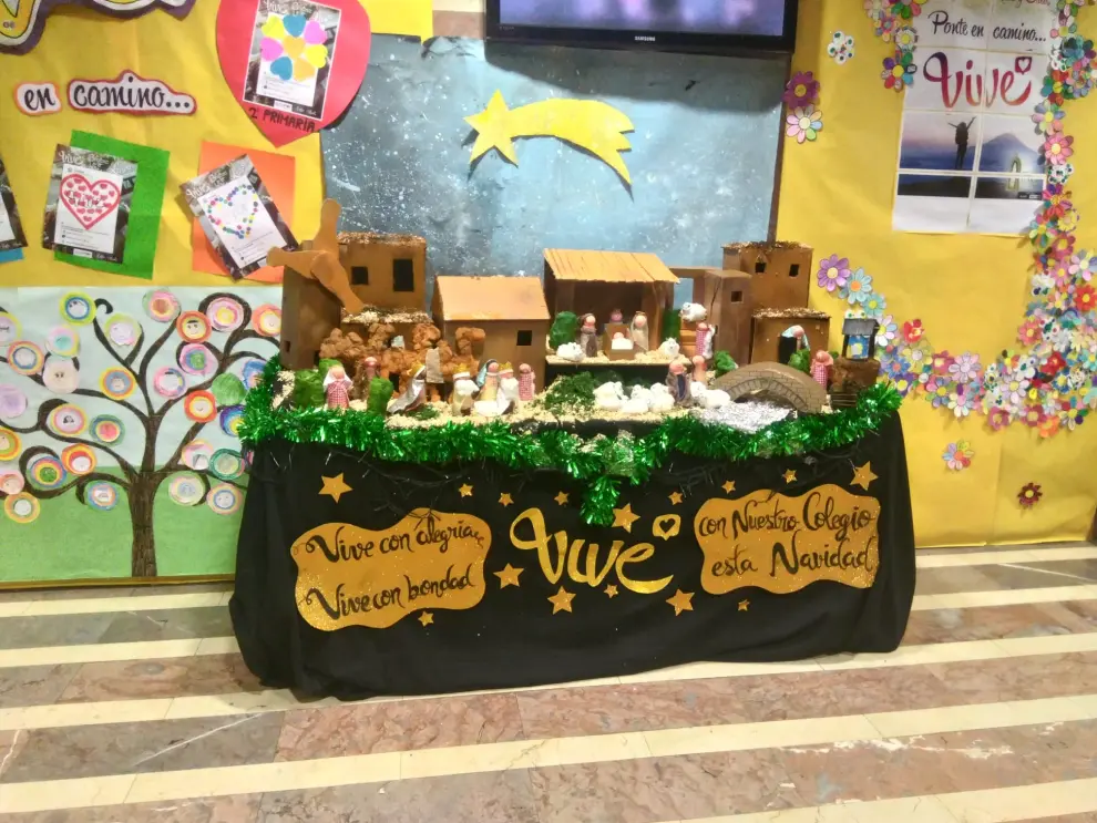 Belén realizado por los alumnos de 2° ESO del Colegio Calasancio Escolapios Zaragoza con materiales reciclables