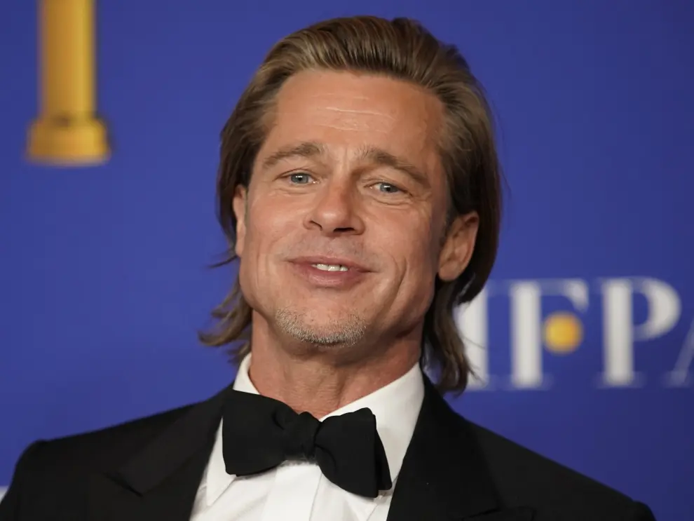 77th Golden Globe Awards - Photo Room - Beverly Hills, California, U.S., January 5, 2020 - Brad Pitt poses backstage. REUTERS/Mike Blake [[[REUTERS VOCENTO]]] AWARDS-GOLDENGLOBES/