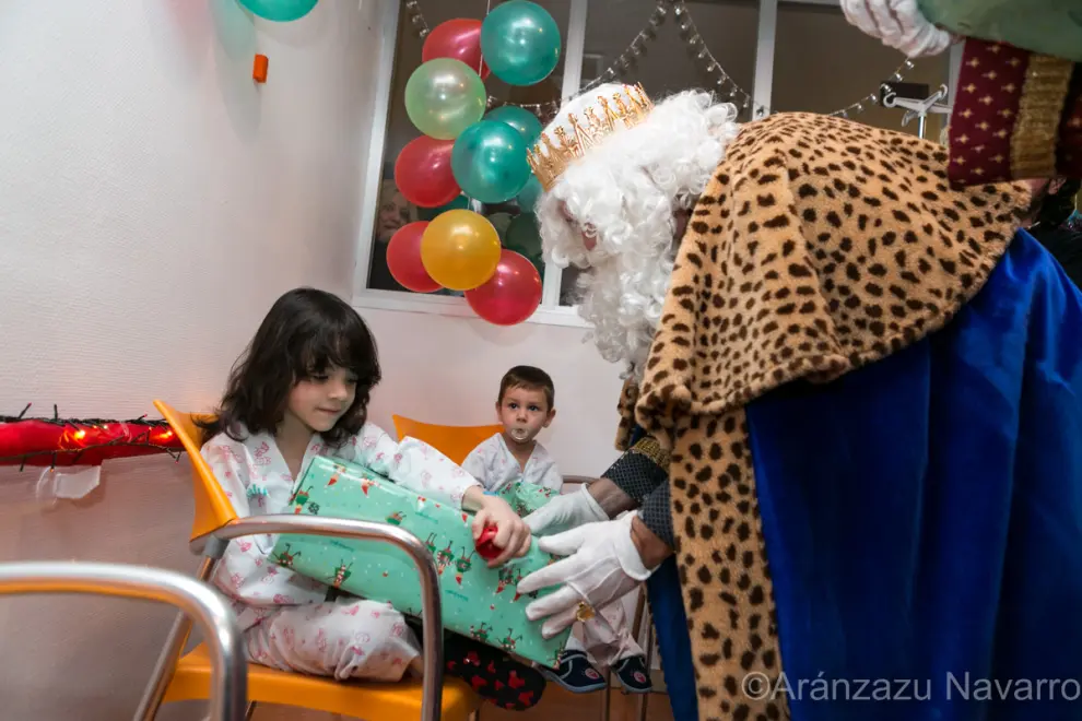ARAGON VISITA DE LOS BOMBEROS Y DE LOS REYES MAGOS AL HOSPITAL INFANTIL / 06-01-2020 / FOTO: ARANZAZU NAVARRO