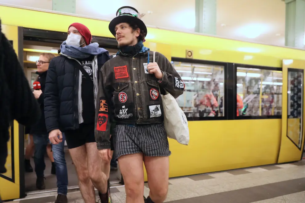 Día sin pantalones en el metro.