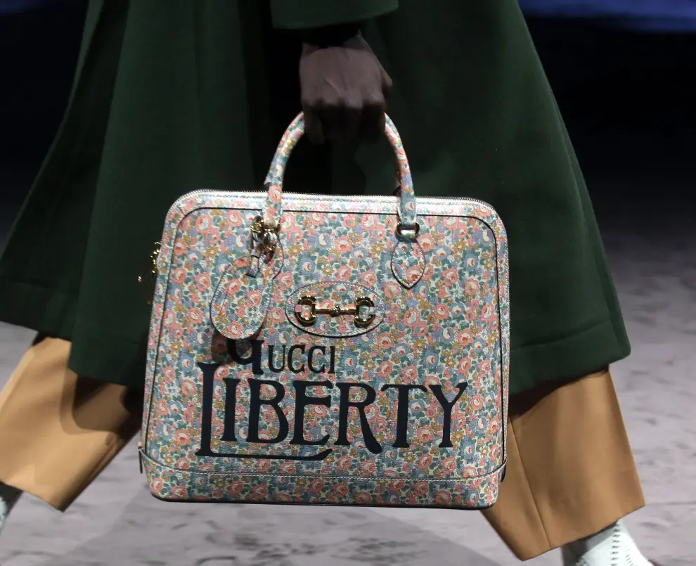 Un bolso para hombre de Gucci perteneciente a su colección para el invierno de 2021.
