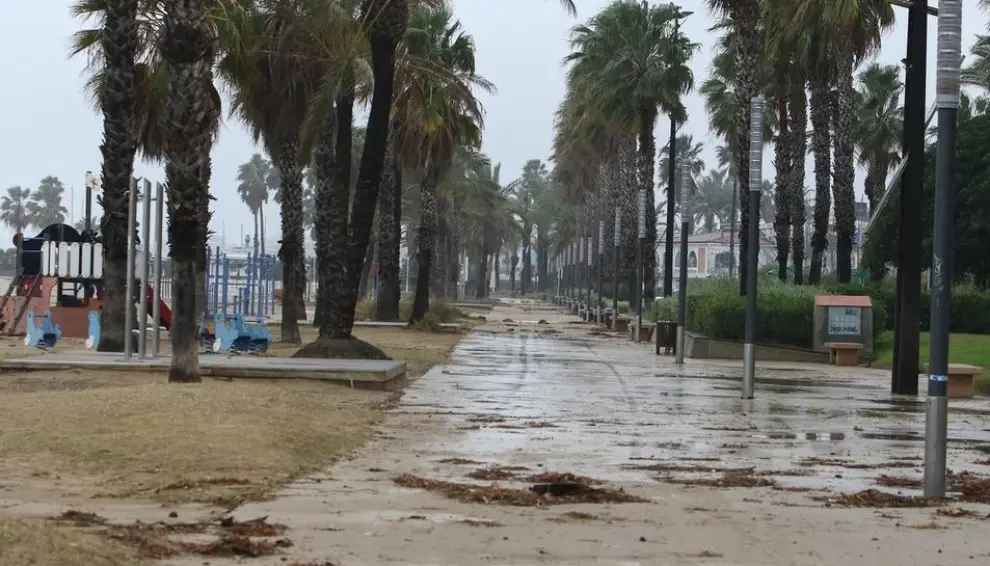Destrozos e inundaciones en Salou.