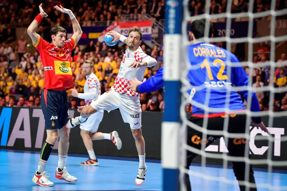 2020 European Handball Championship - Final - Spain v Croatia - Stockholm, Sweden - January 26, 2020 - Croatian fans cheer during the match. Anders Wiklund/TT News Agency/via REUTERS ATTENTION EDITORS - THIS IMAGE WAS PROVIDED BY A THIRD PARTY. SWEDEN OUT. NO COMMERCIAL OR EDITORIAL SALES IN SWEDEN. [[[REUTERS VOCENTO]]]