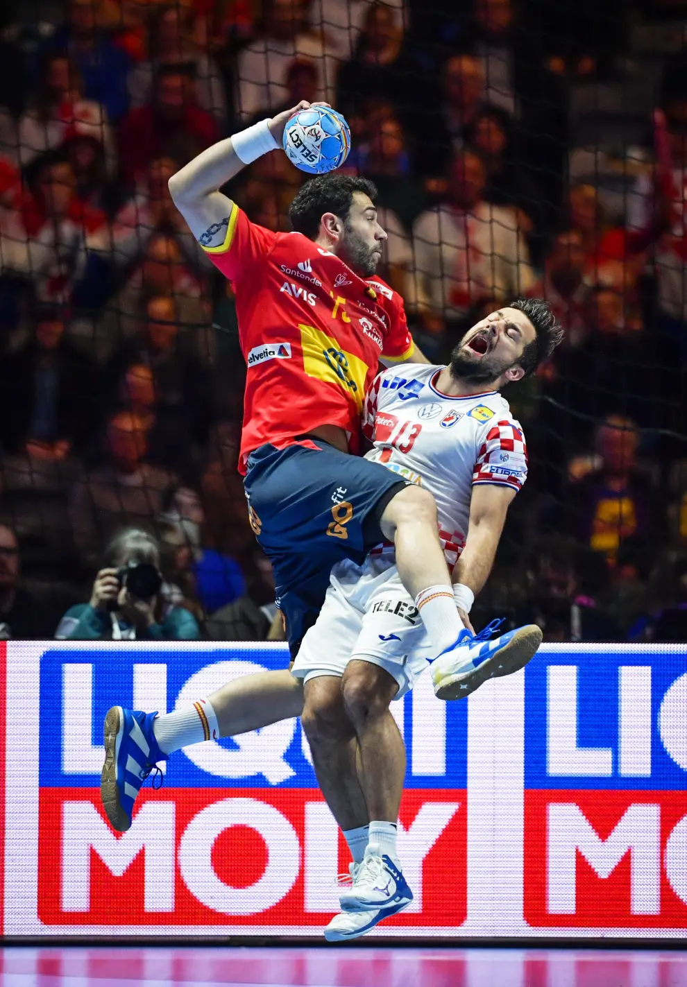 2020 European Handball Championship - Final - Spain v Croatia - Stockholm, Sweden - January 26, 2020 -Croatia's David Mandic in action. Anders Wiklund/TT News Agency/via REUTERS ATTENTION EDITORS - THIS IMAGE WAS PROVIDED BY A THIRD PARTY. SWEDEN OUT. NO COMMERCIAL OR EDITORIAL SALES IN SWEDEN. [[[REUTERS VOCENTO]]]