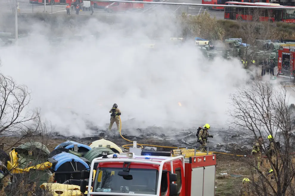 Incendio en el depósito de contenedores de FCC en Zaragoza