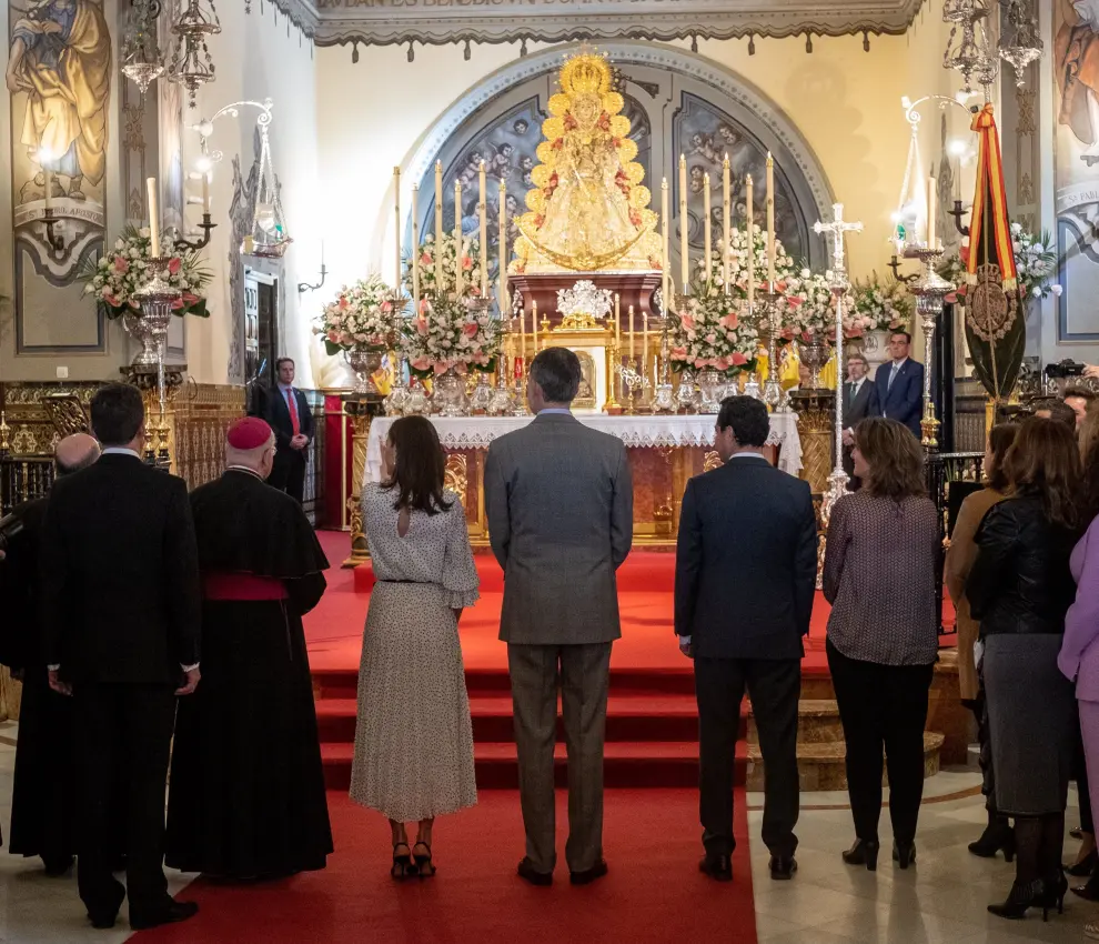 Los reyes visitan este viernes la iglesia de Almonte, en Huelva.