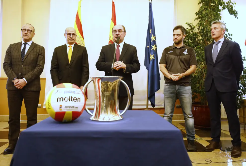 El Gobierno de Aragón homenajea al Club Voleibol Teruel tras la consecución de la sexta Copa del Rey
