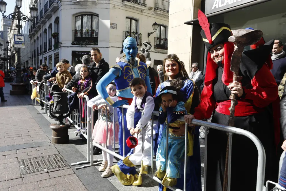 Mucho color y personajes extravagantes en el carnaval infantil de Zaragoza